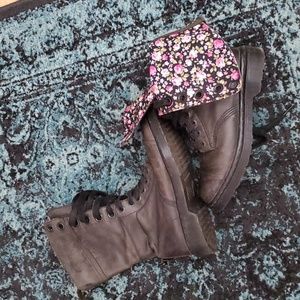 Dr. Martens 1914 Triumph Boots grey size 9